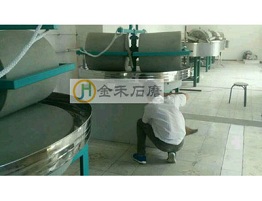 河北雙頭石碾組裝現(xiàn)場(chǎng)